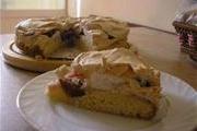 Cливовый торт с безе