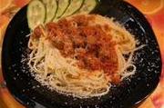 Фрикадельки в соусе со спагетти