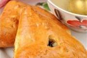 Как приготовить эчпочмак (треугольные пироги с картошкой и мясом)