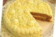 Морковный торт со сливочным сыром и орехами пекан