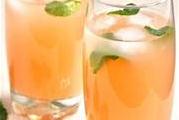 Освежающий напиток из грейпфрута и мяты