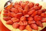 Песочный пирог с клубникой