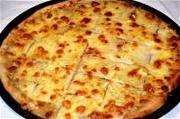 Пицца чесночная с сыром
