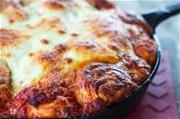 Пицца-хлеб с колбасой и сыром