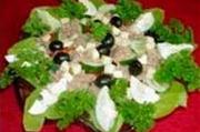Салат из овощей и тунца
