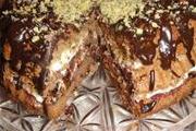 ШОКОЛАДНО-БИСКВИТНЫЙ ТОРТ С ЧЕРНОСЛИВОМ И ОРЕХАМИ