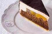 Сливочно-шоколадный торт с абрикосами