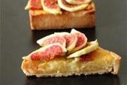 Тарталетки с миндально-заварным кремом и инжиром