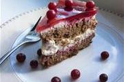 Тройной шоколадный торт с орехами