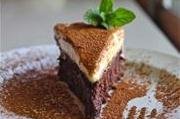 Трюфельный торт с муссом из белого шоколада
