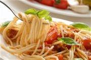 Запеканка из спагетти с помидорами черри